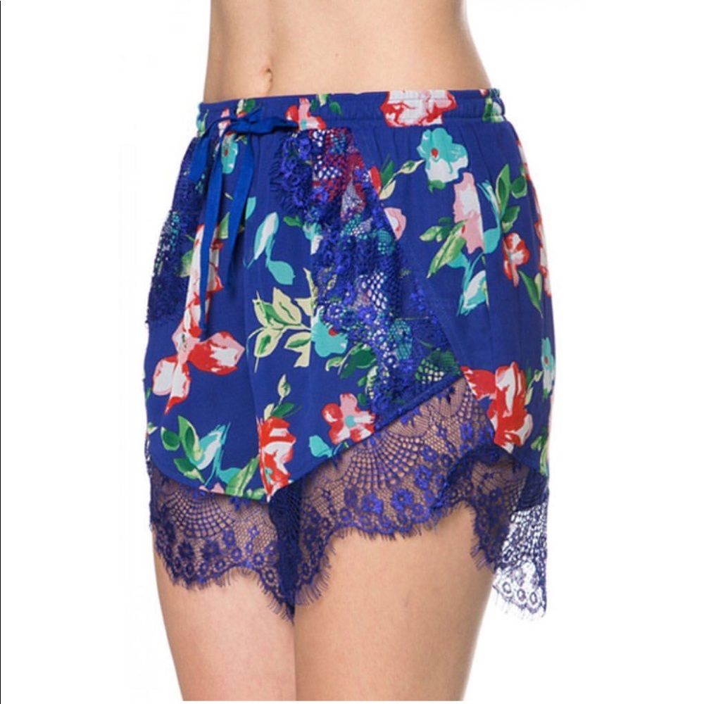Floral lace trimmed drawstring shorts